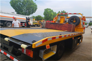 海口附近拖车电话号码服务